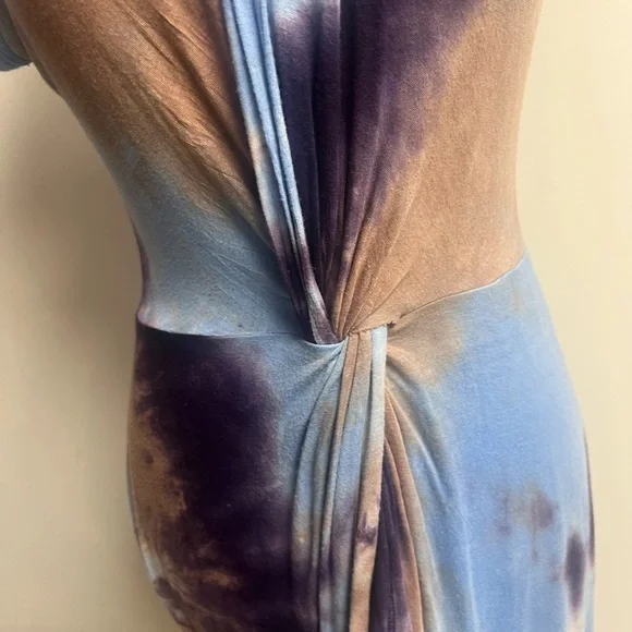 Asymmetrical Twisted Waist Tie Dye Dress! - Picture 8 of 14